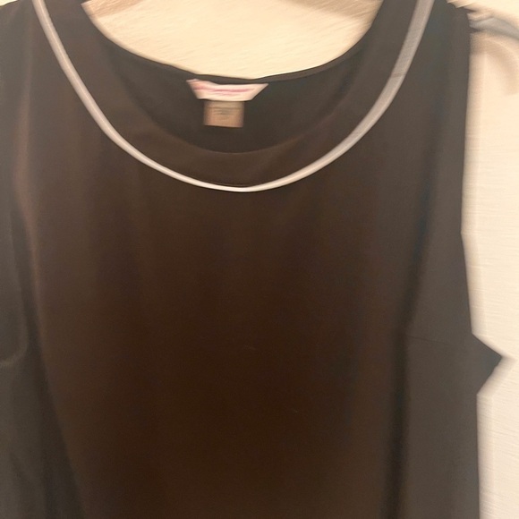Allison Daley sleeveless black top with white trim - Size 3X - Picture 7 of 12